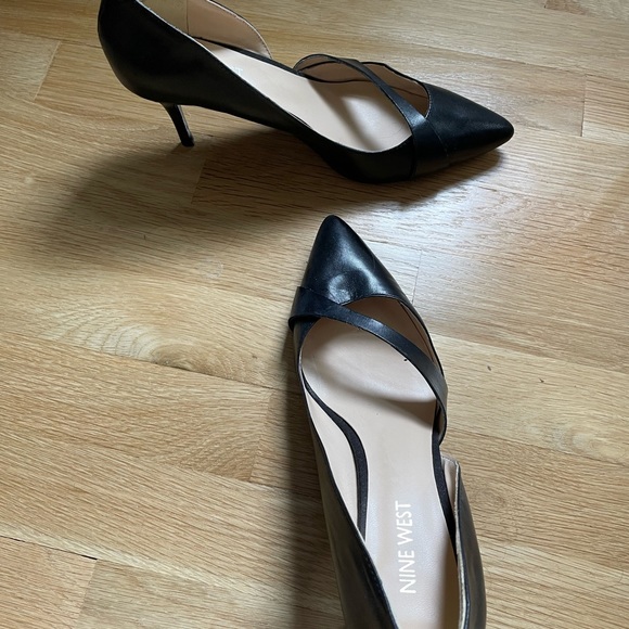 NEW Nine West Leather Pumps - Picture 1 of 4